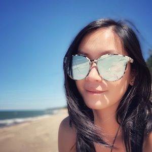 Meet your Posher, Em